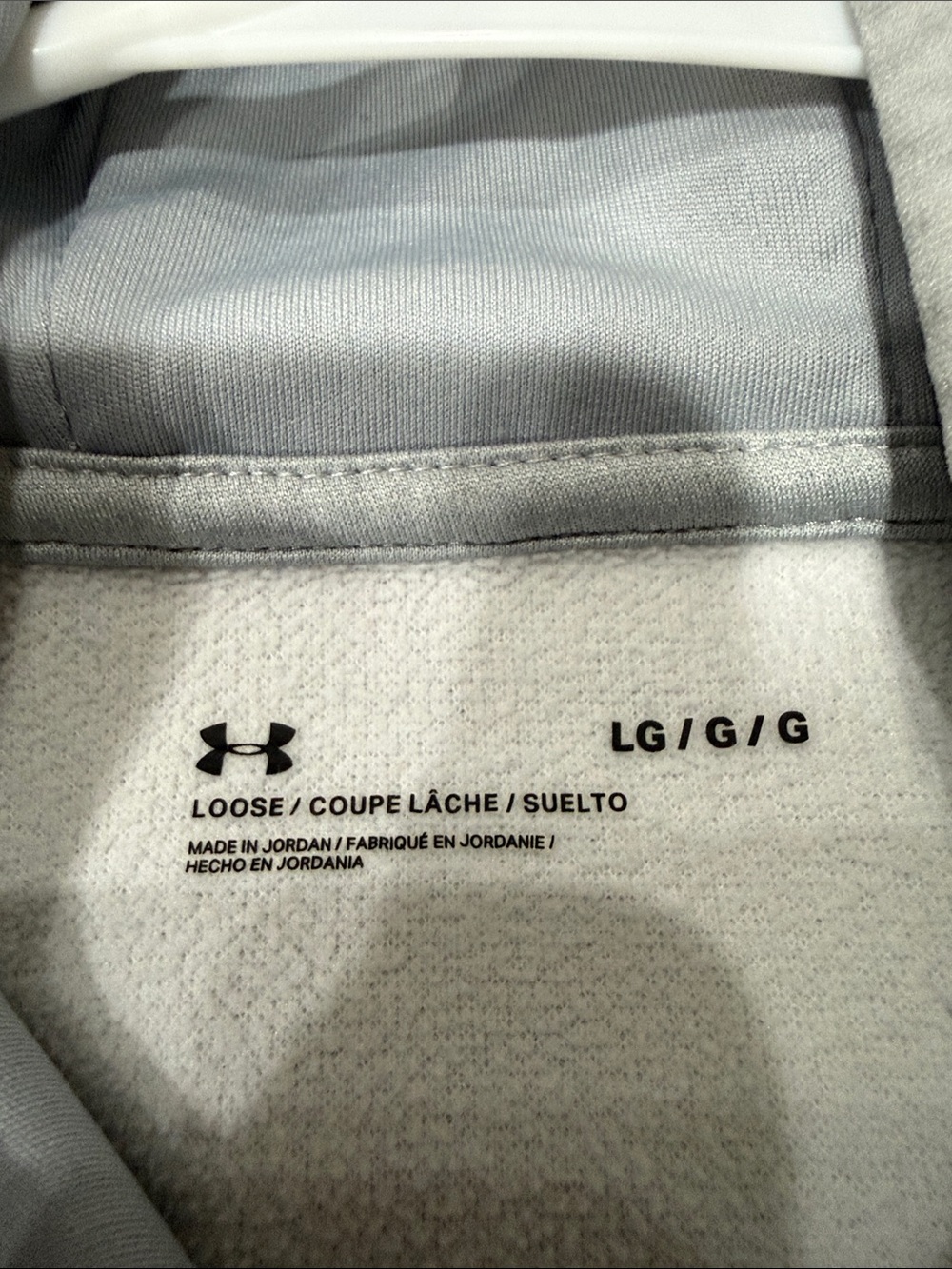 Under Armour Men’s Light Gray Pullover Hoodie with Black Logo - Picture 3 of 3